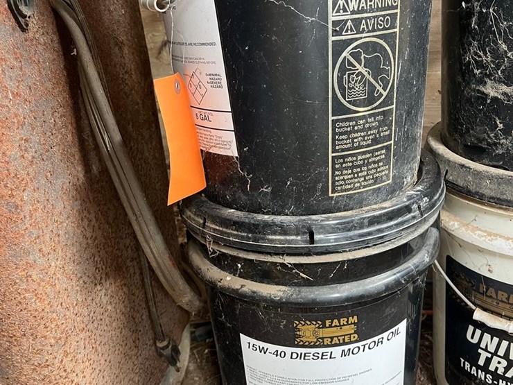 #9628-•-(3)-5-gallon-pails-of-15w-40-image-3