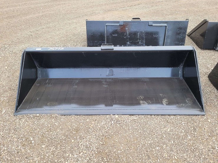 90in-qt-bucket-with-blade-image-1