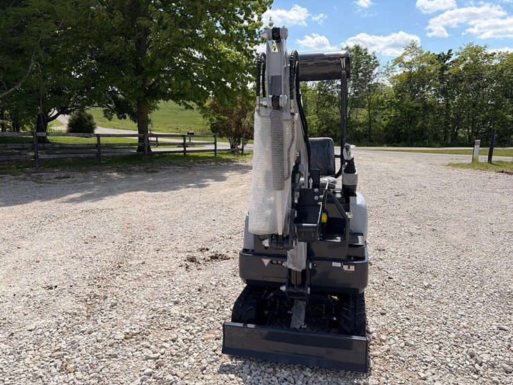 #163-•-unused-2026-ats-me18-mini-excavator-image-2