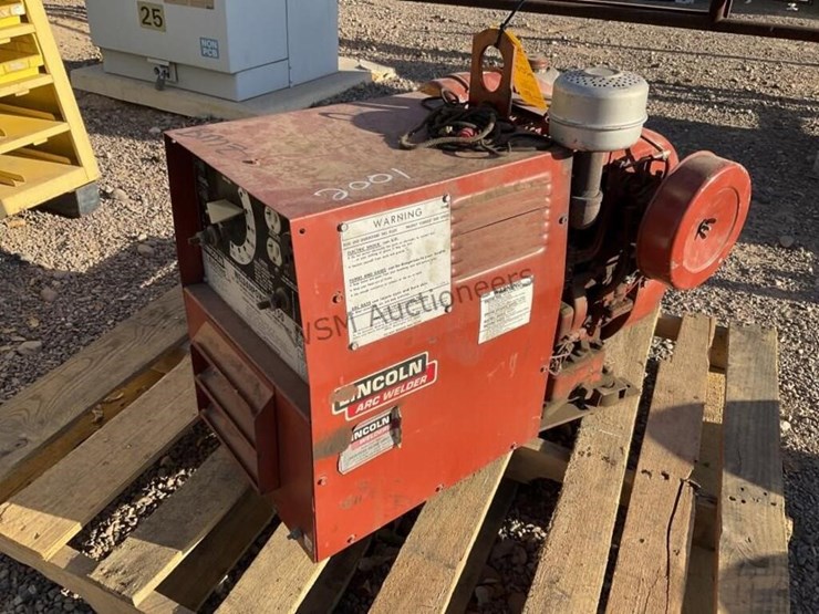 lincoln-weldandpower-150-welder-/-generator-image-4