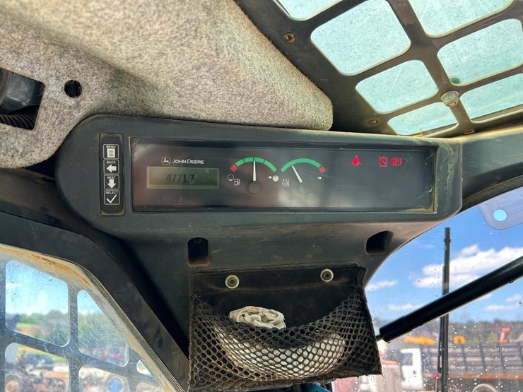 2019-deere-325g-image-22