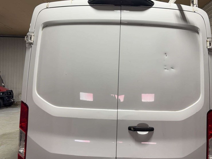 2019-ford-transit-image-22