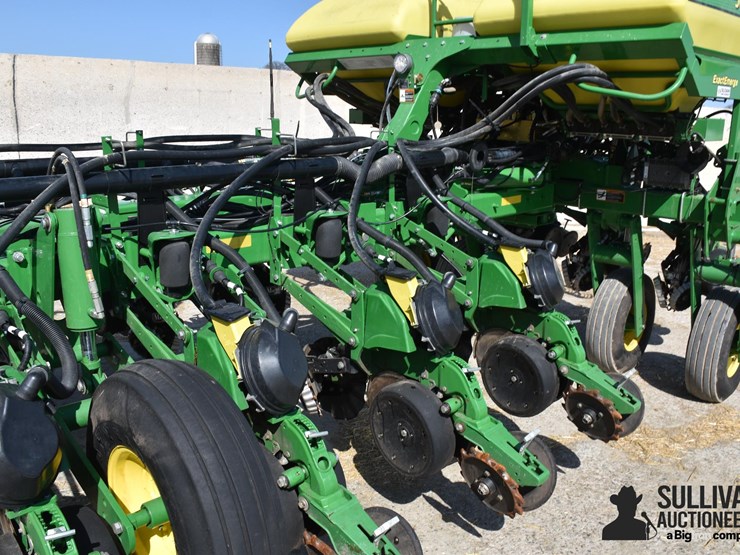 2016-john-deere-1775nt-image-16