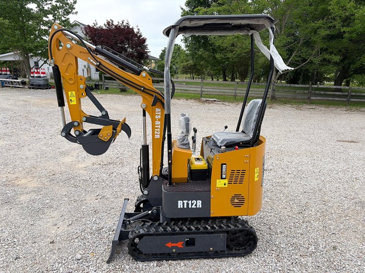 #153-•-unused-2026-ats-rt12r-mini-excavator-image-5