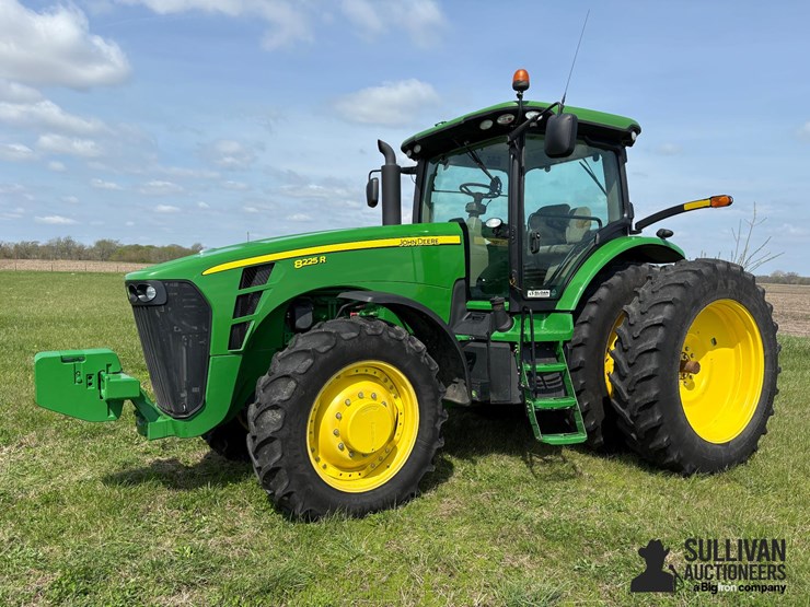 2010-john-deere-8225r-image-1