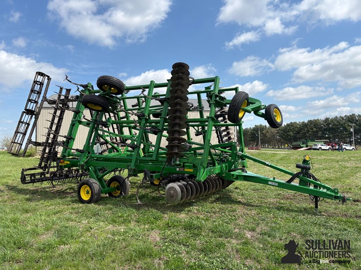 2014-john-deere-2310-image-3