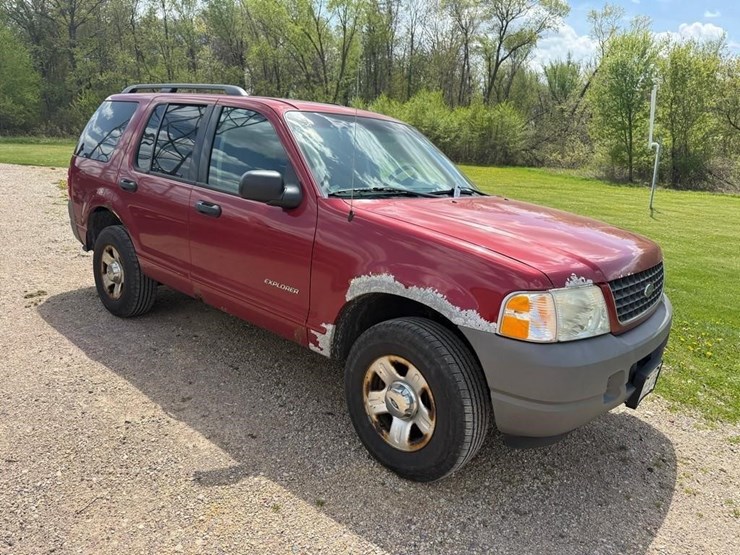 2002-ford-explorer-xls-image-3