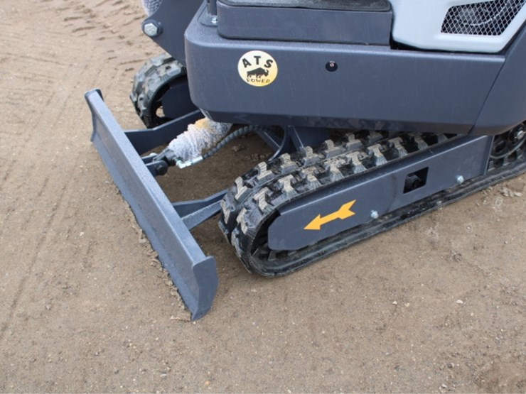 #8075-•-me18-mini-excavator-image-7