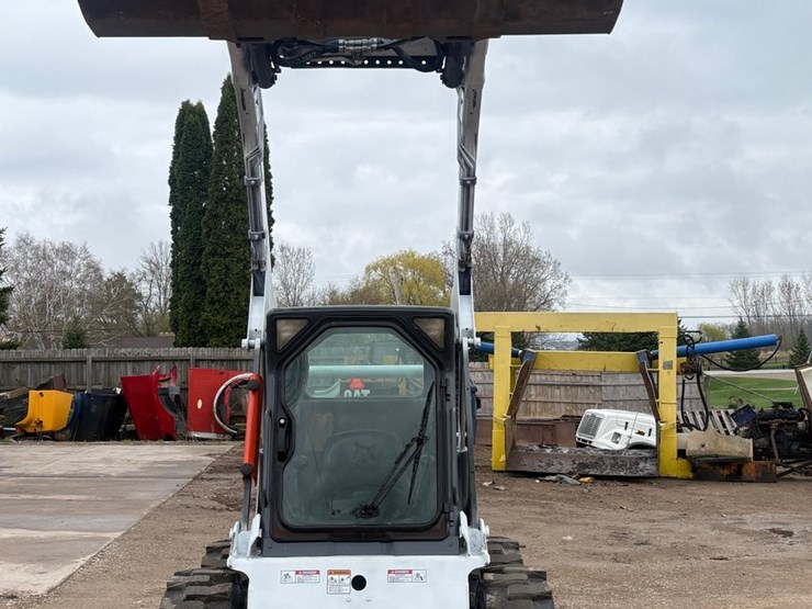 2009-bobcat-s205-image-3