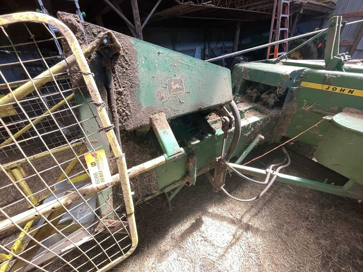 john-deere-336-image-9