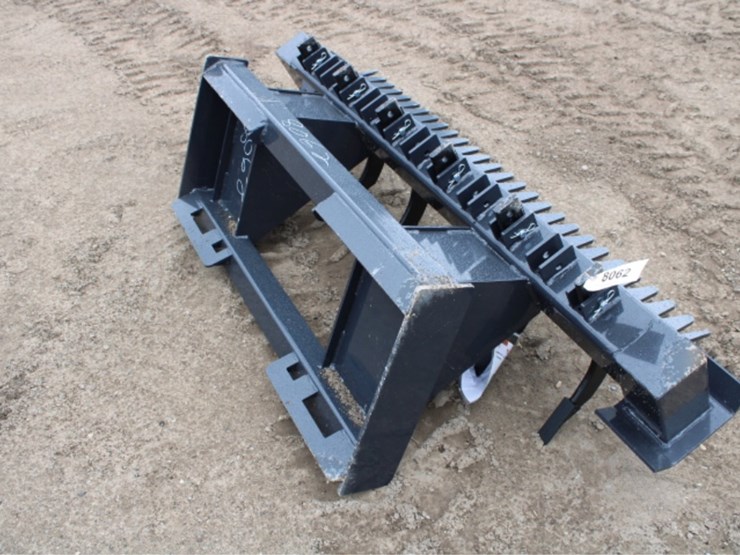 #8062-•-skid-steer-ripper-image-3