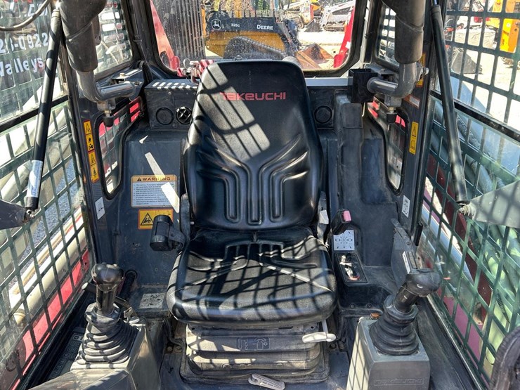 takeuchi-tl250-image-19