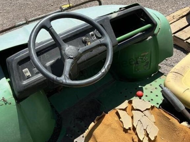 john-deere-gator-image-8