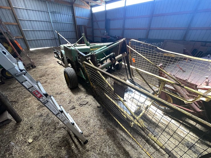 john-deere-336-image-5