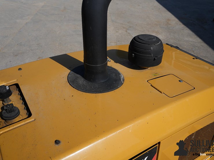 2014-caterpillar-924k-image-17