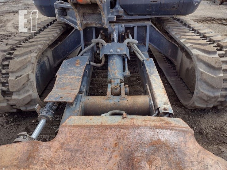 2012-kubota-kx121-3-image-22