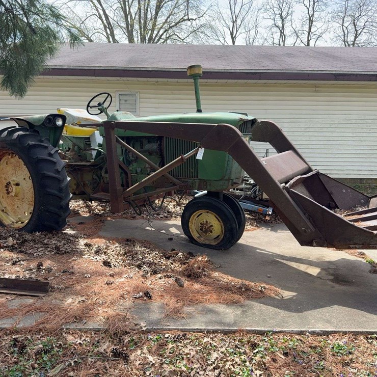 JOHN DEERE 3010