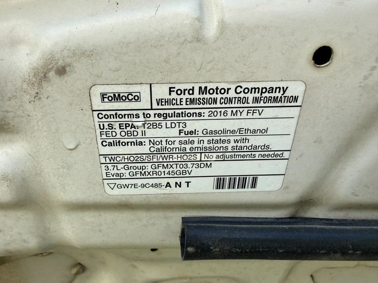 2016-ford-explorer-image-22