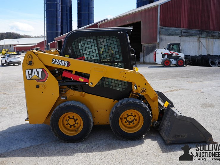 2023-caterpillar-226d3-image-4