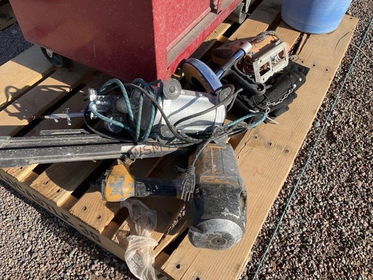 pallet-of-asst-tools-&-toolbox-image-5