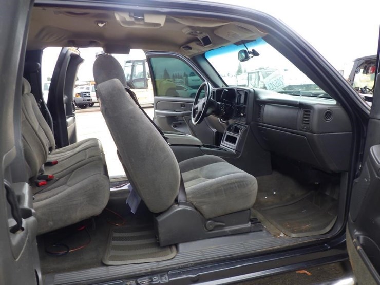 2005-chevrolet-2500hd-image-6