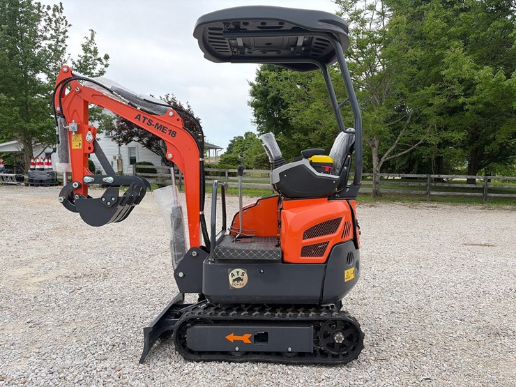 #152-•-unused-2026-ats-me18-mini-excavator-image-6
