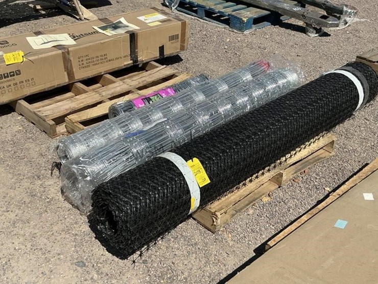 pallet-of-asst-galvanized-&-plastic-fencing-image-4