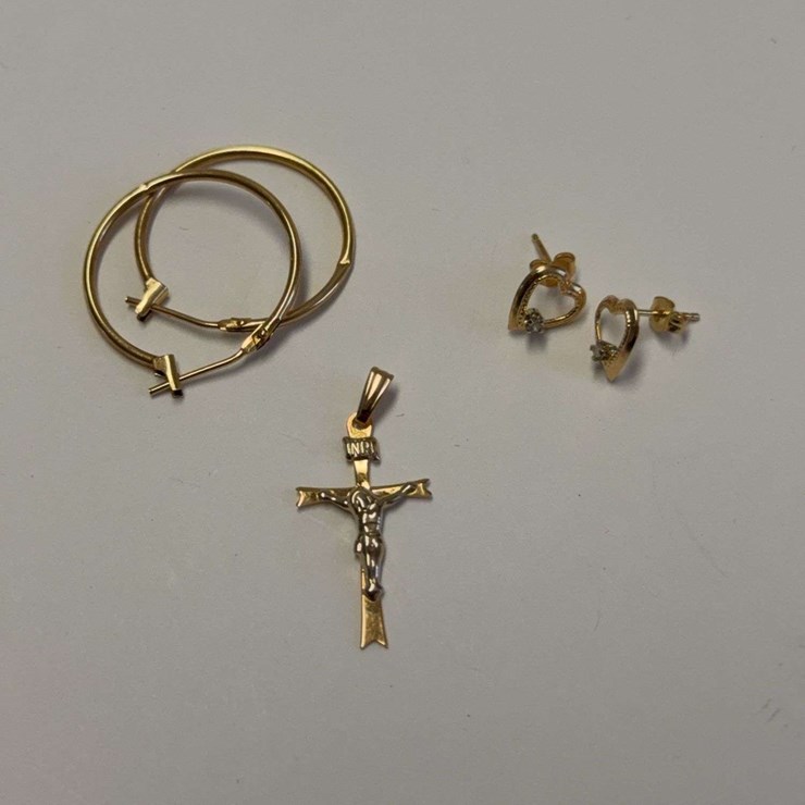 1.2 Grams of 14 Kt Gold