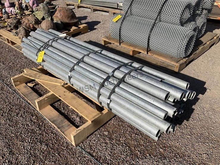 pallet-of-asst-galvanized-posts-image-1