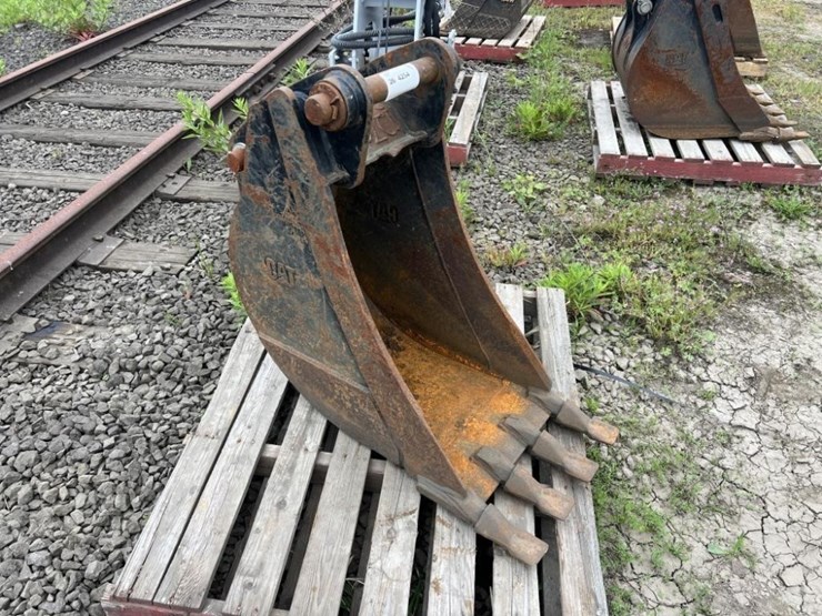 caterpillar-18-image-2