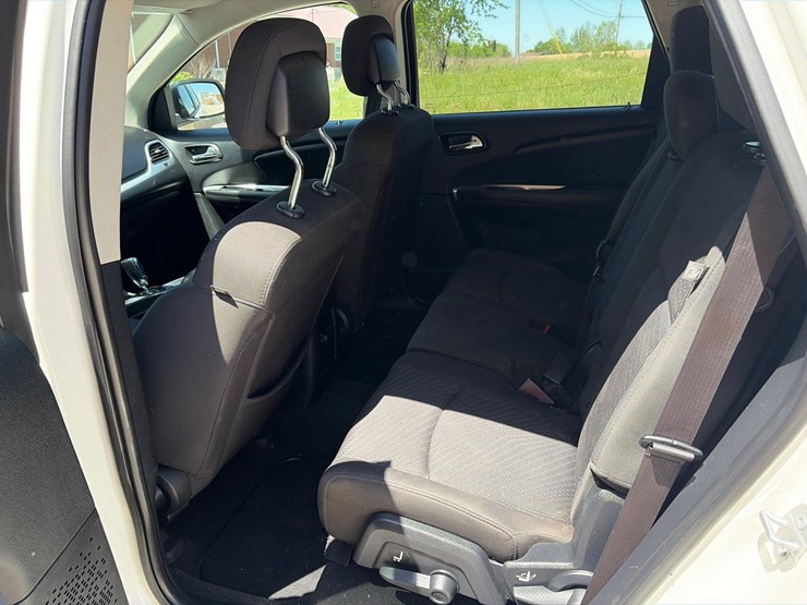 2018-dodge-journey-image-13