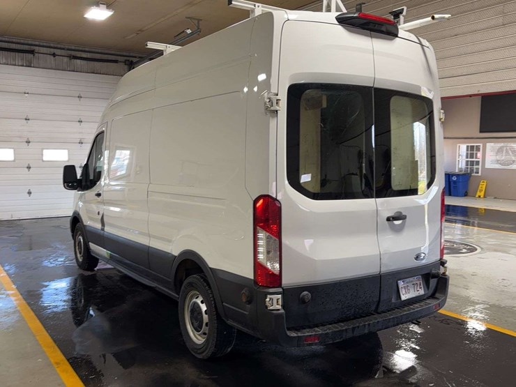 2020-ford-transit-image-3