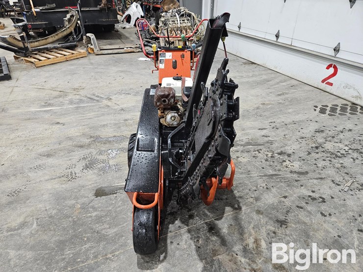 ditch-witch-1230h-image-2