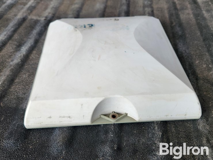 2014-case-ih-ag-372-trimble-receiver-image-7