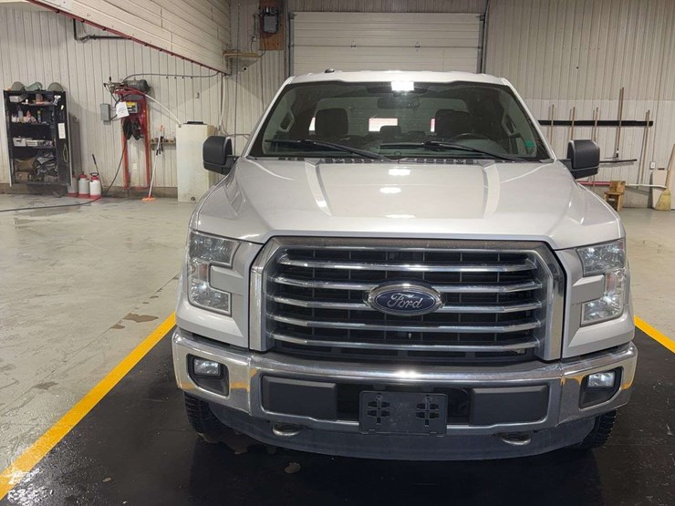 2016-ford-f150-xlt-image-8