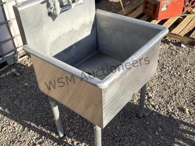 stainless-steel-sink-image-4