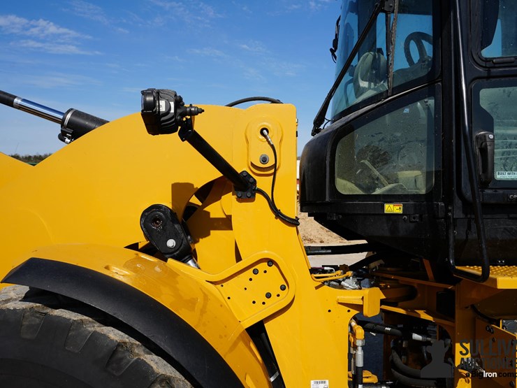 2022-caterpillar-926m-image-10