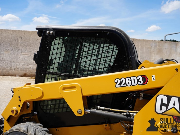 2023-caterpillar-226d3-image-10