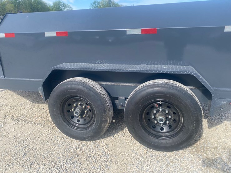 #350-•-2026-x-star-990-gallon-fuel-trailer-(has-certificate-of-origin)-(helenville,-wi)-image-7