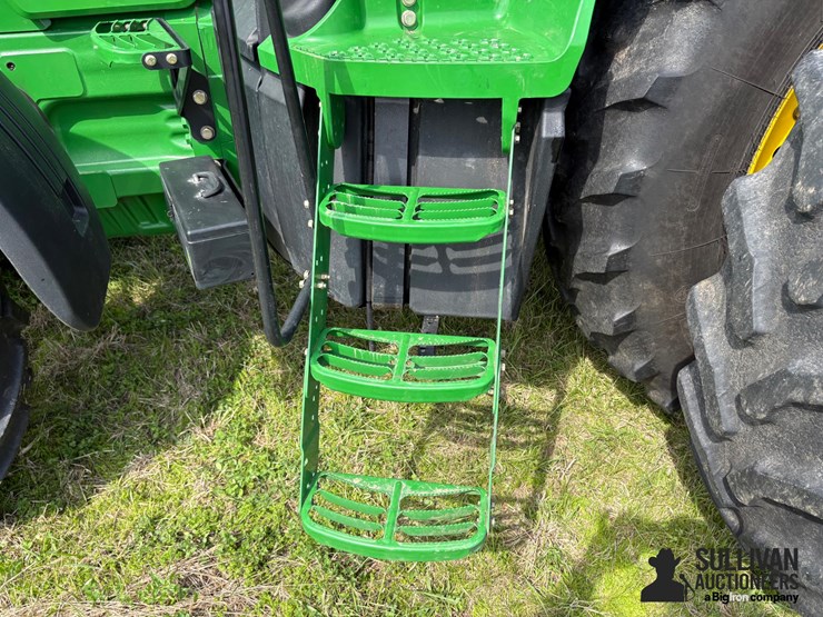 2010-john-deere-8225r-image-13
