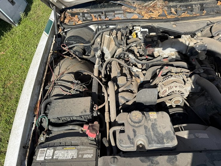 #42084-•-2011-ford-crown-victoria-sedan-vin:-2fabp7bv6bx160559-image-18