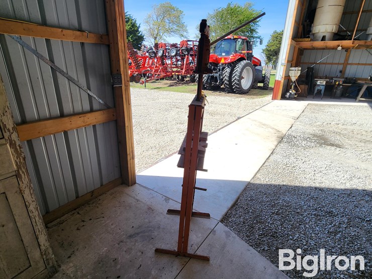 12-ton-shop-press-image-4