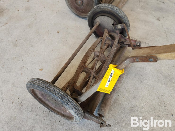 manual-push-mowers-image-9