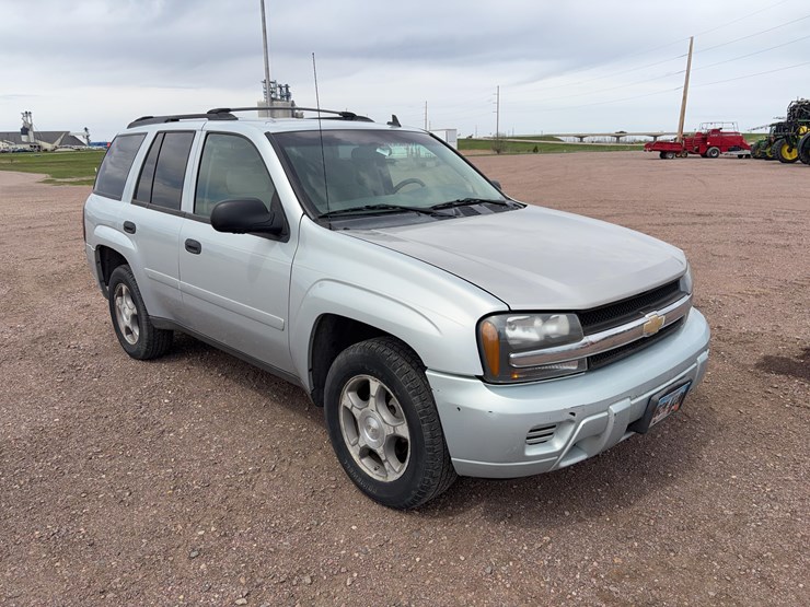 2007-chevrolet-trailblazer-image-2
