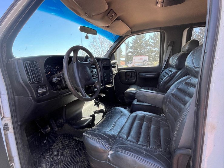 gmc-4500-truck-image-14
