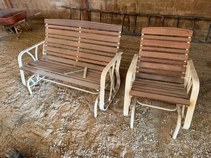 outdoor-gliding-chair-&-bench-image-1
