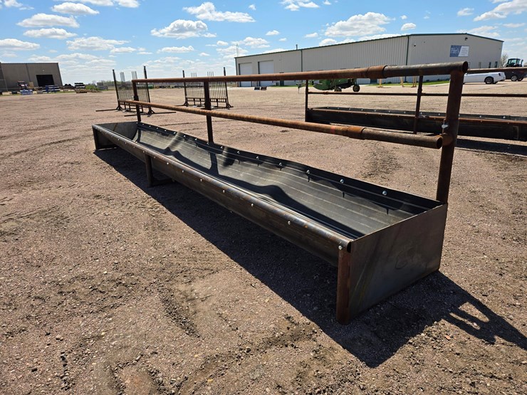 portable-fence-line-feed-bunk-image-1