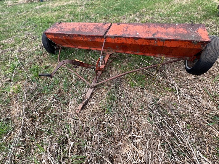 #9573-•-10'-drop-lime-spreader-image-1