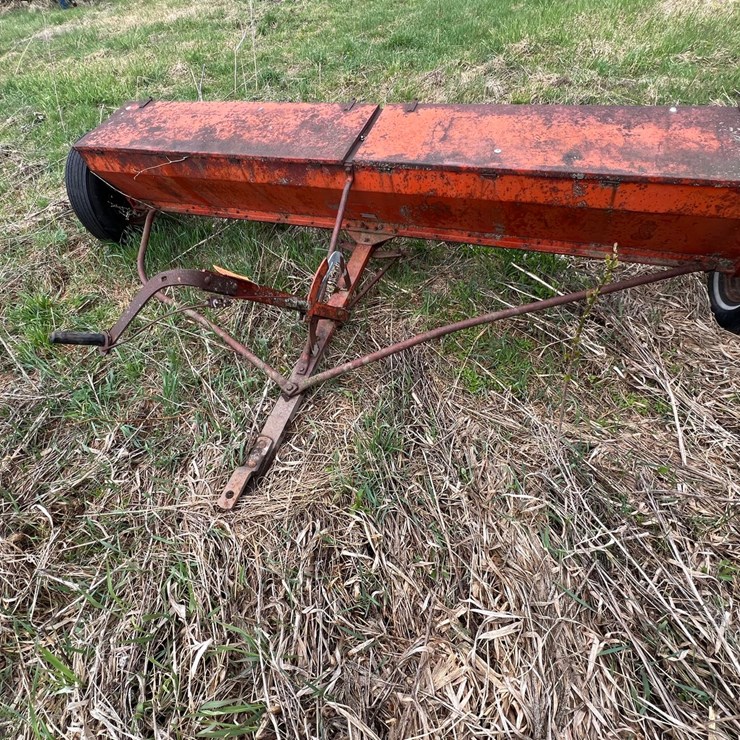 #9573 • 10' Drop Lime Spreader
