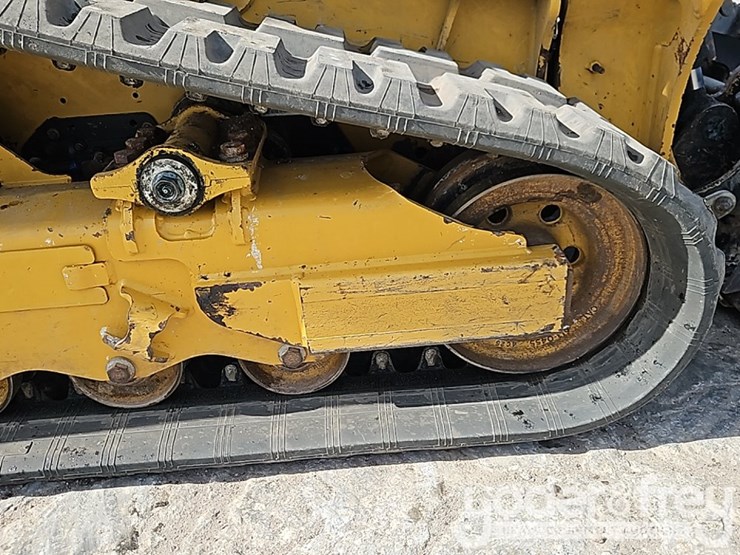 caterpillar-255-image-10